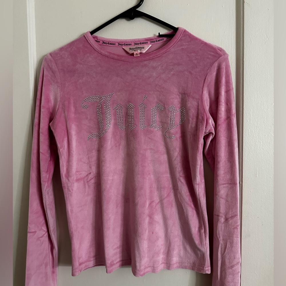 Sleepwear long sleeve and pants included